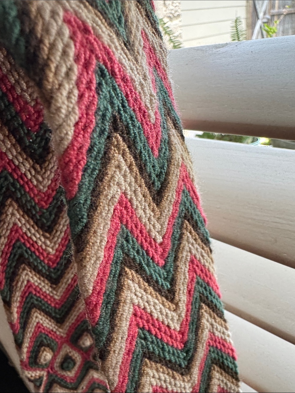 Handwoven Wayuu (Colombian)Multicolor Chevron Crossbody Bag - Picture 7 of 10